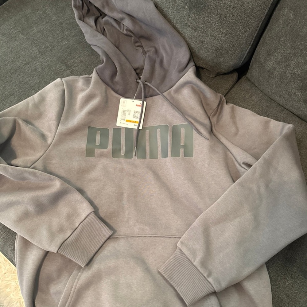 PUMA men’s small Gray Hoodie Sweatshirt